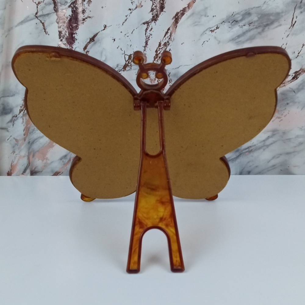🗝️ Retro Butterfly Multi-Opening Photo Frame in Amber Brown - Picture 3 of 4